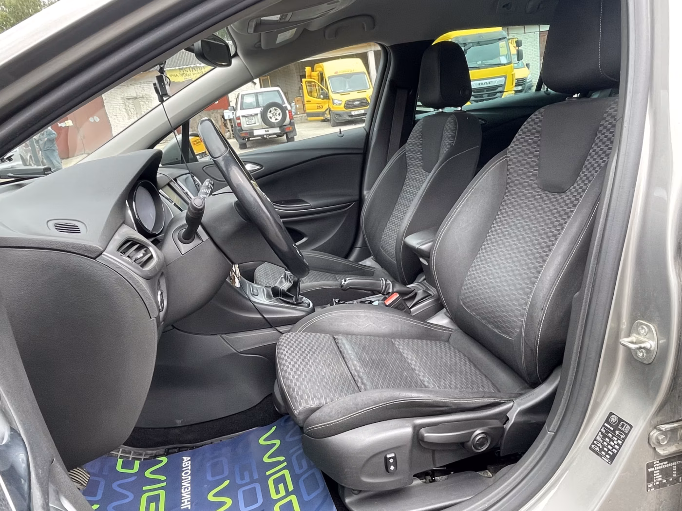 Opel Astra фото 9