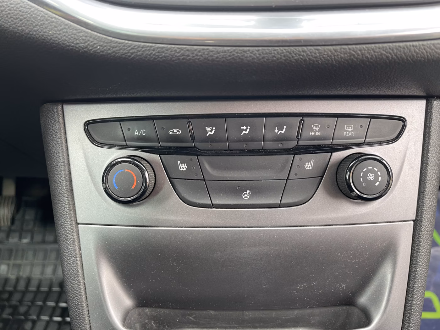 Opel Astra фото 17