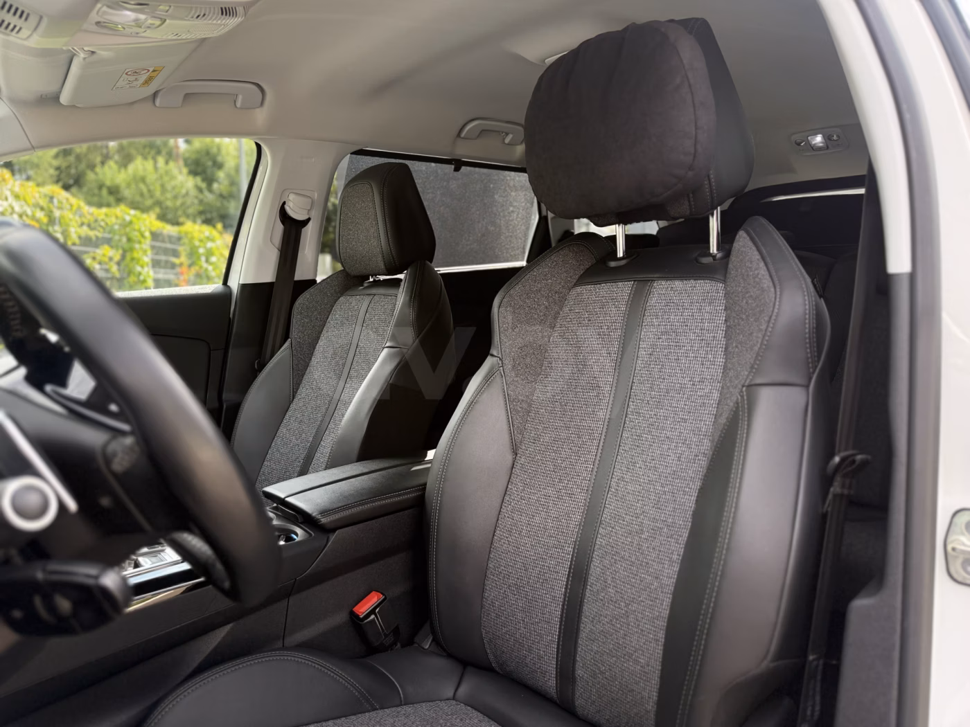 Peugeot 5008 фото 10