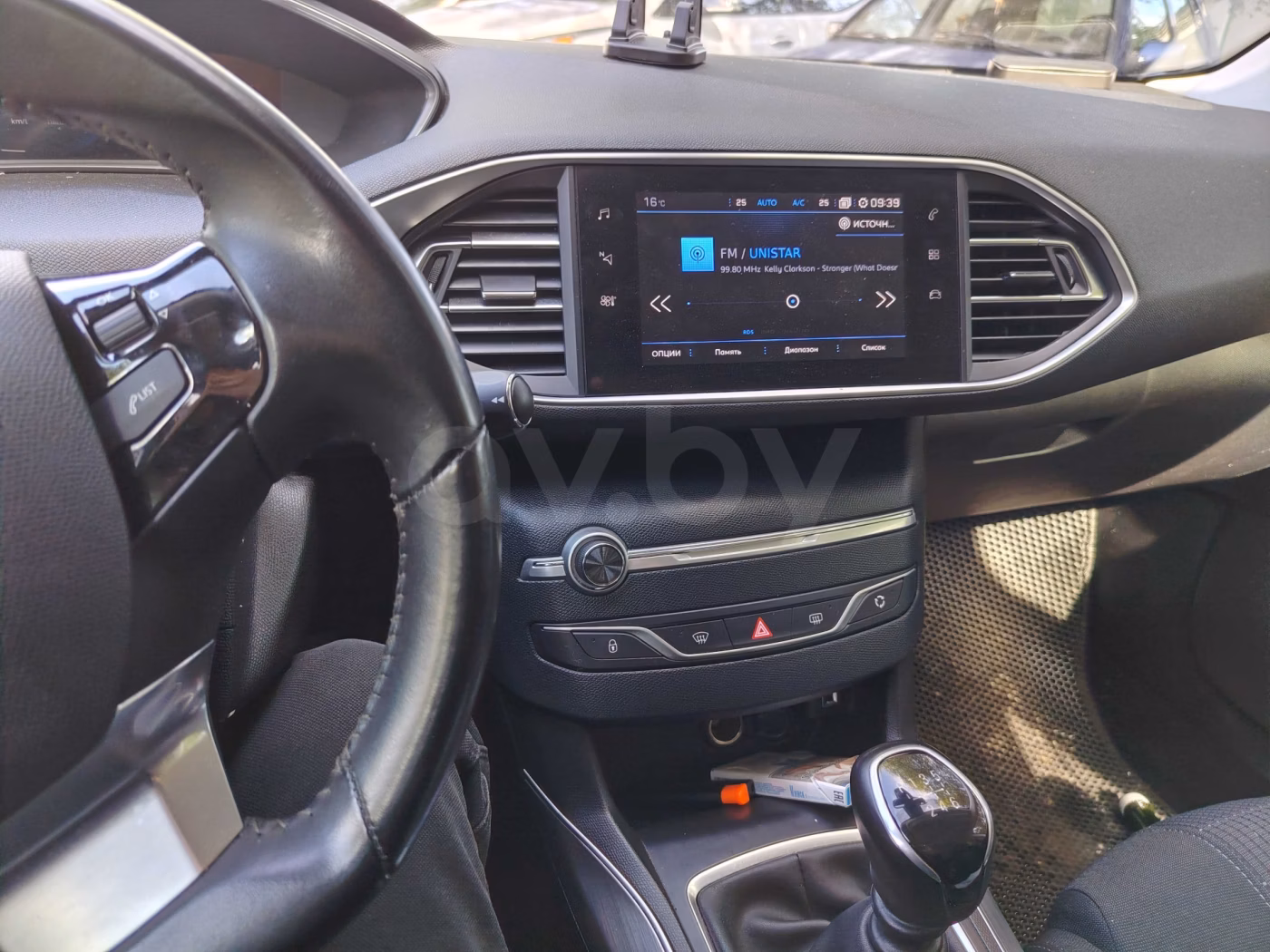 Peugeot 308 фото 5