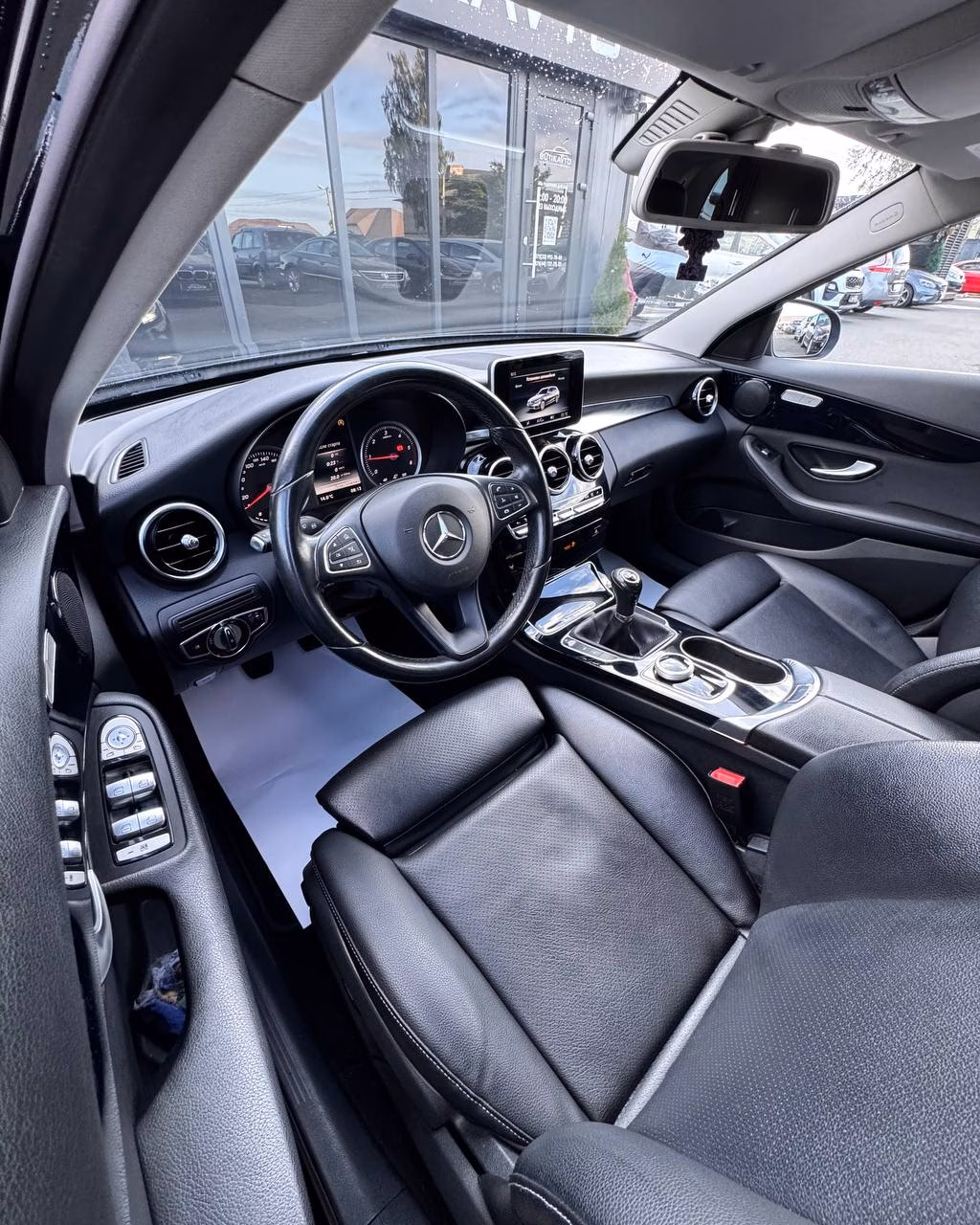 Mercedes-Benz C-Класс фото 10