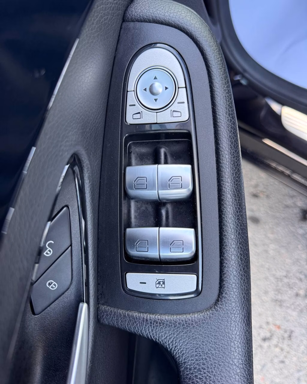Mercedes-Benz C-Класс фото 23