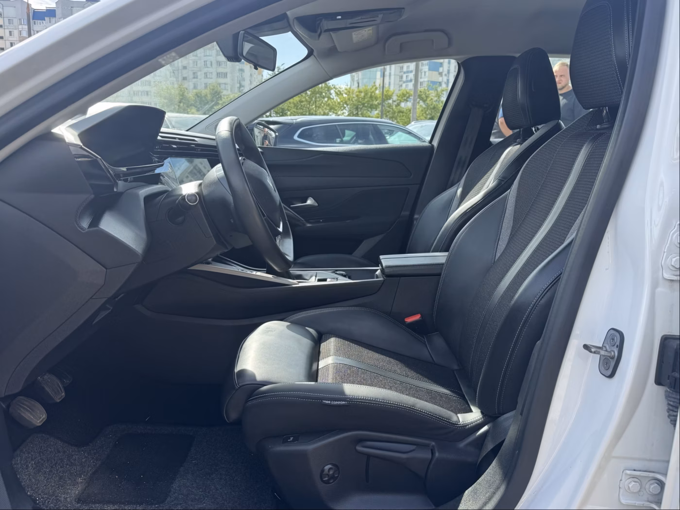 Peugeot 308 фото 9