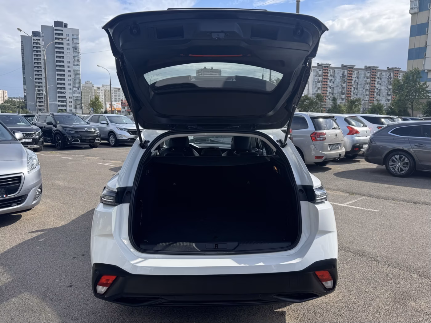 Peugeot 308 фото 12
