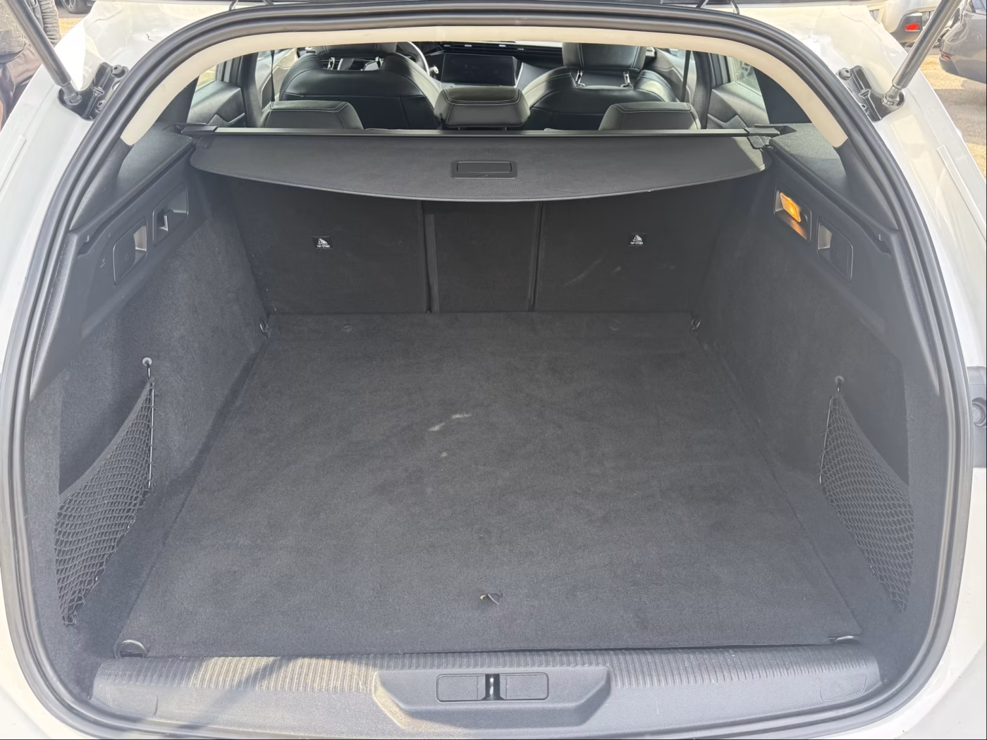 Peugeot 308 фото 13