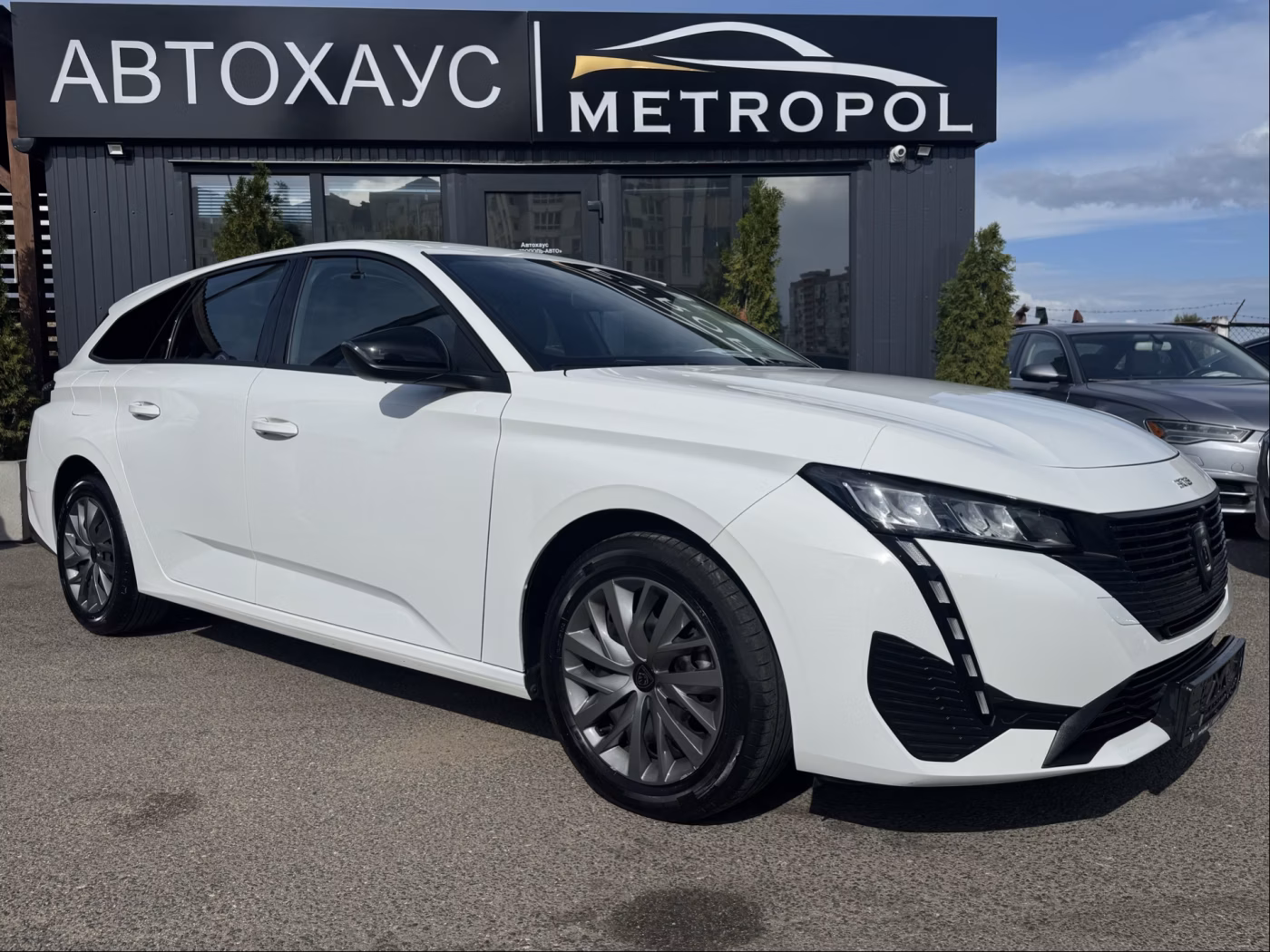 Peugeot 308 фото 2
