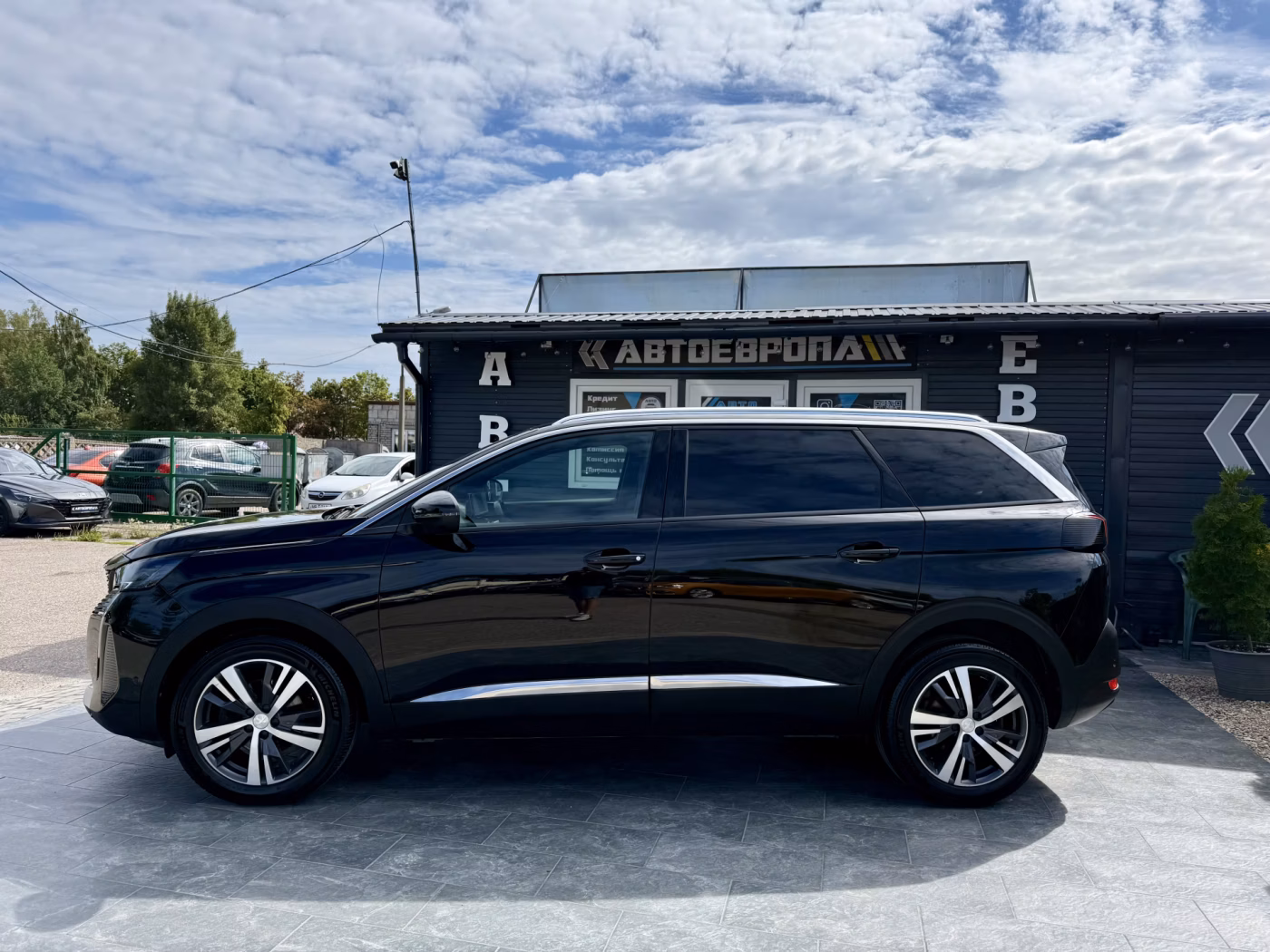 Peugeot 5008 фото 10