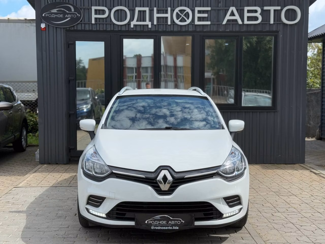 Renault Clio фото 2