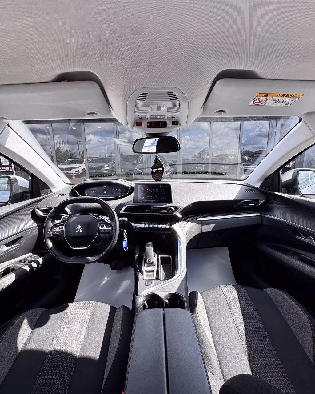 Peugeot 3008 фото 9