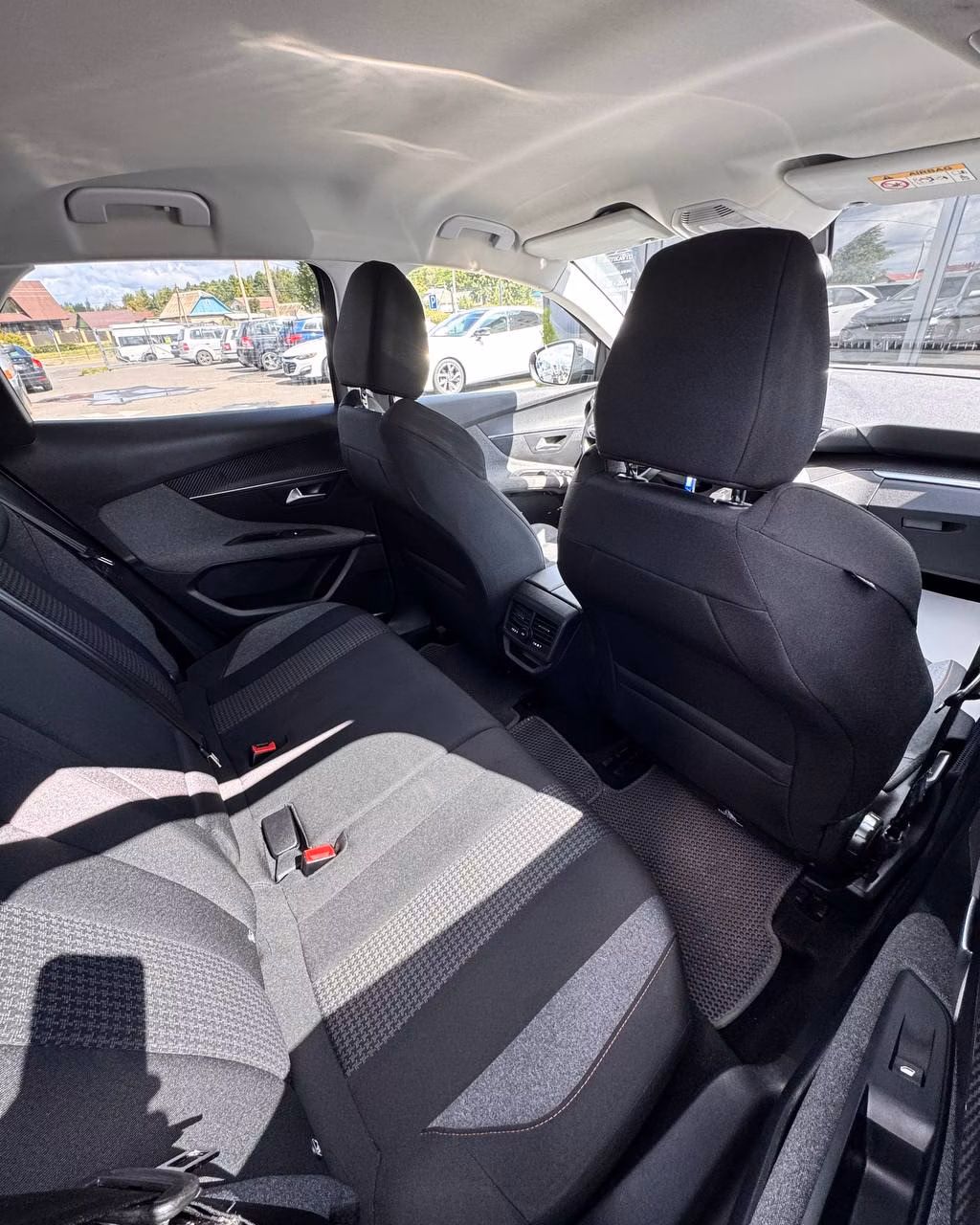 Peugeot 3008 фото 12