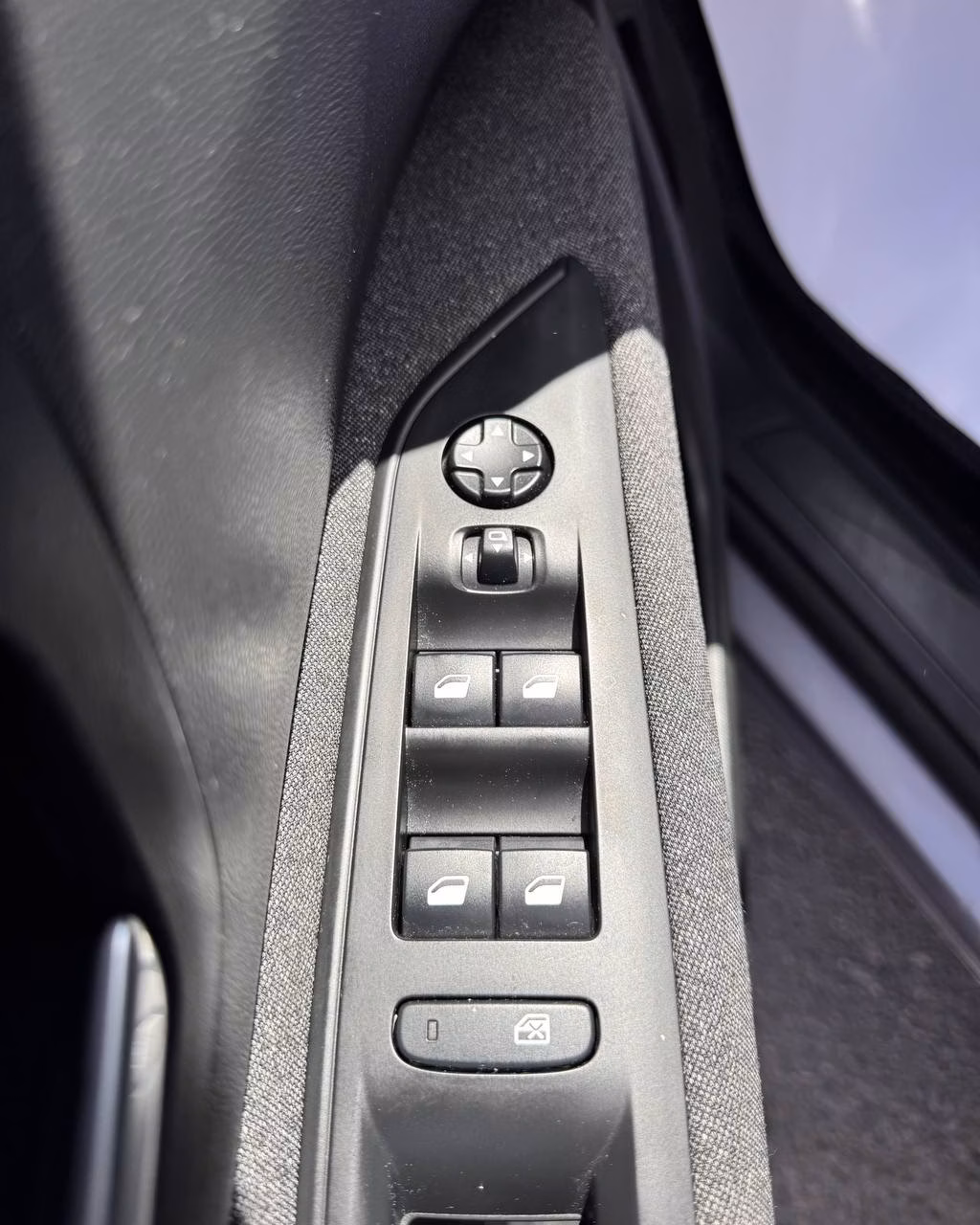 Peugeot 3008 фото 16