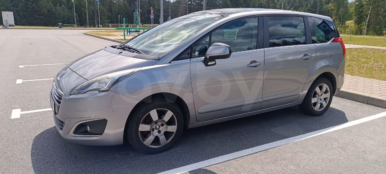 Peugeot 5008 фото 5
