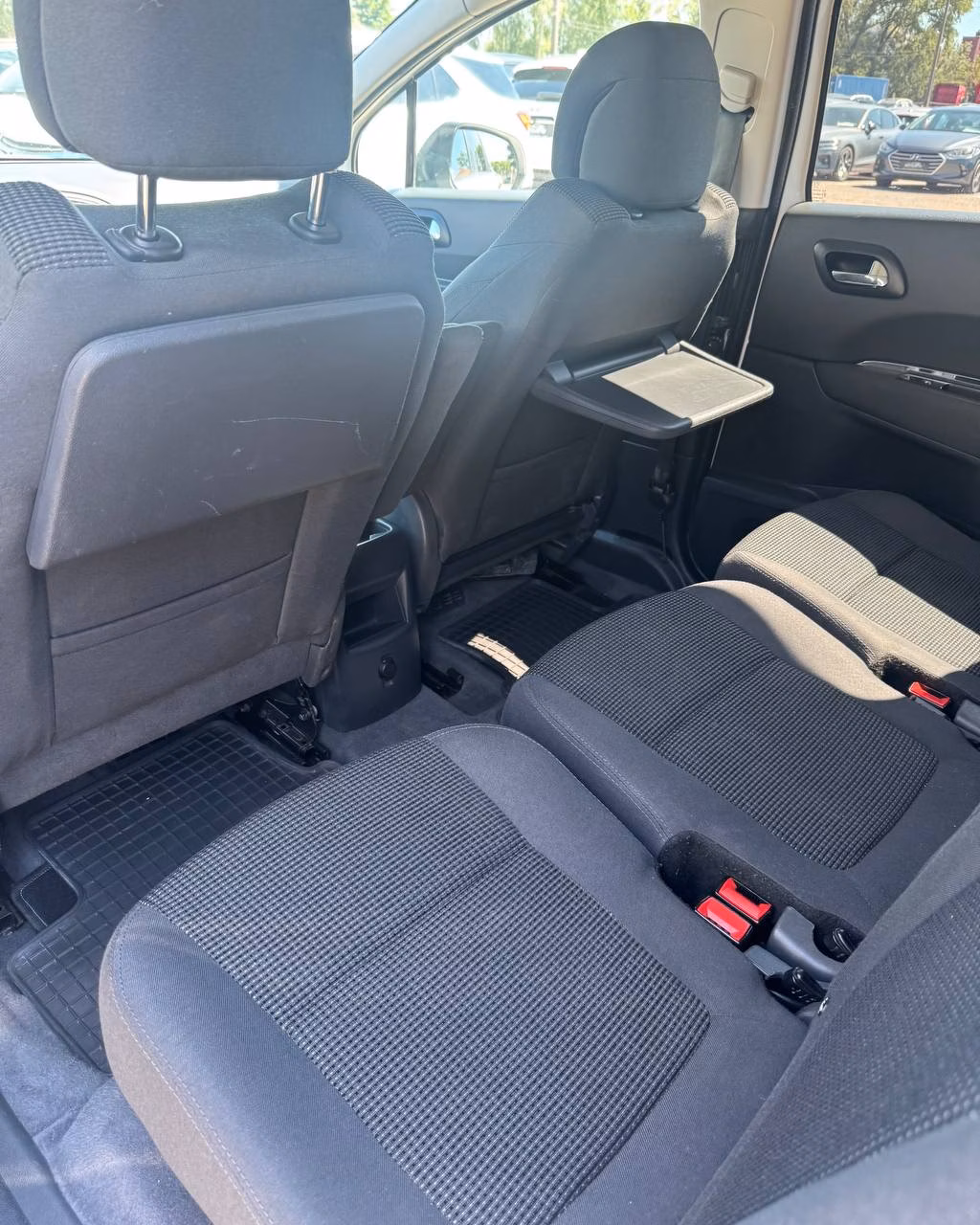 Peugeot 5008 фото 12