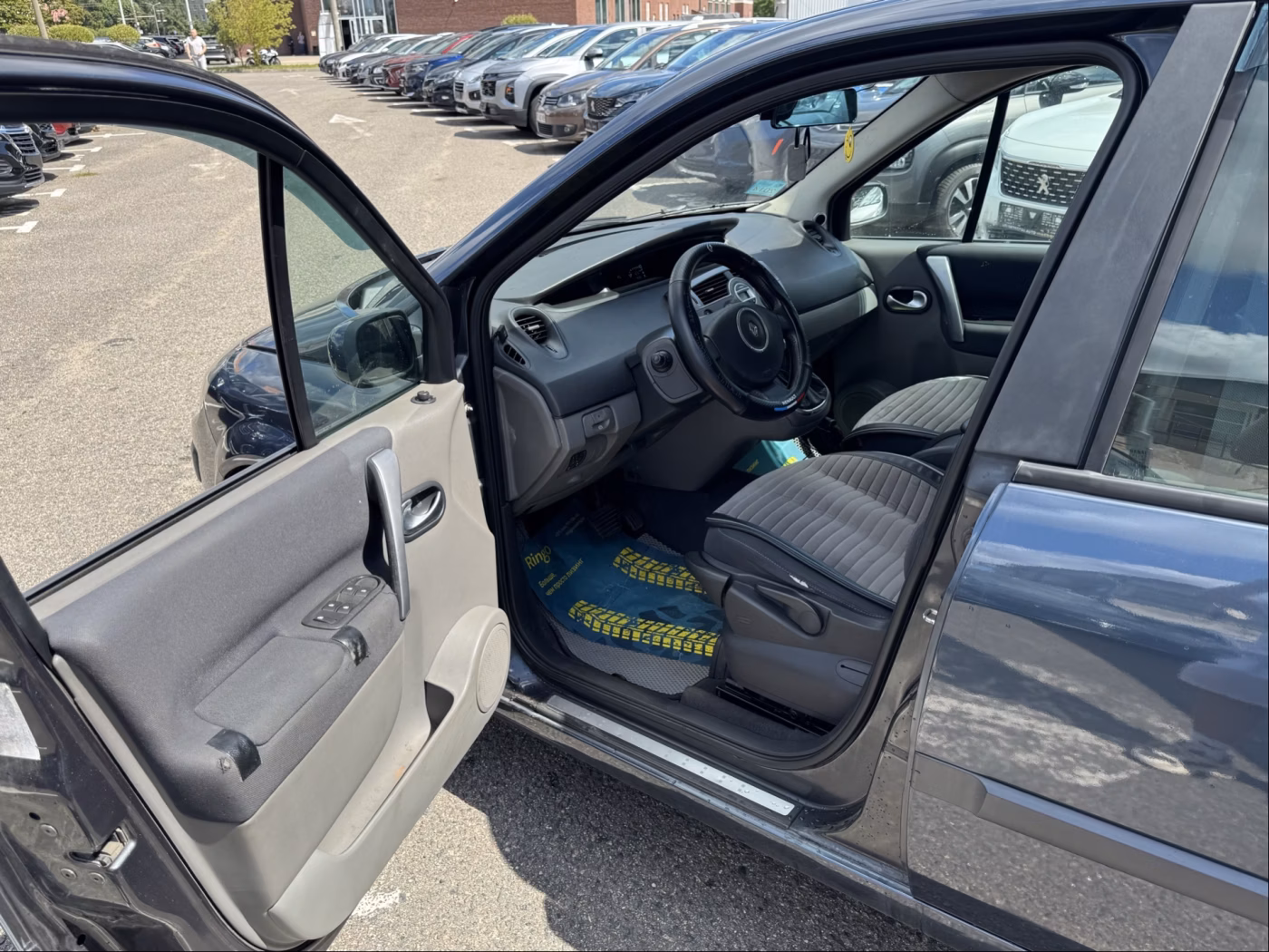 Renault Scenic фото 11