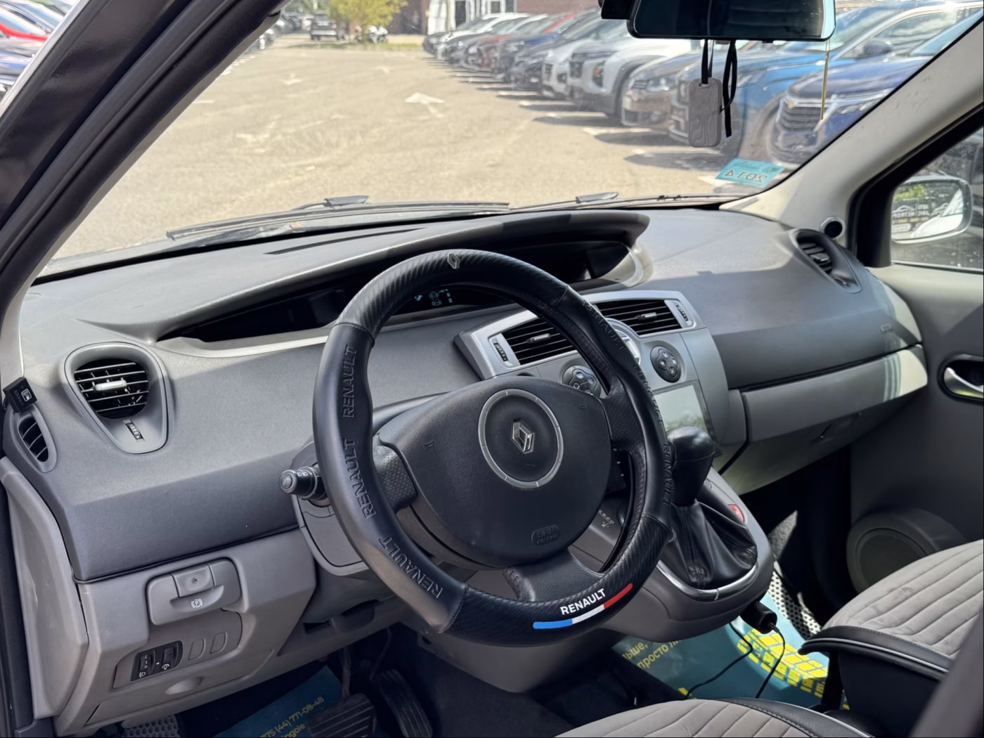 Renault Scenic фото 13