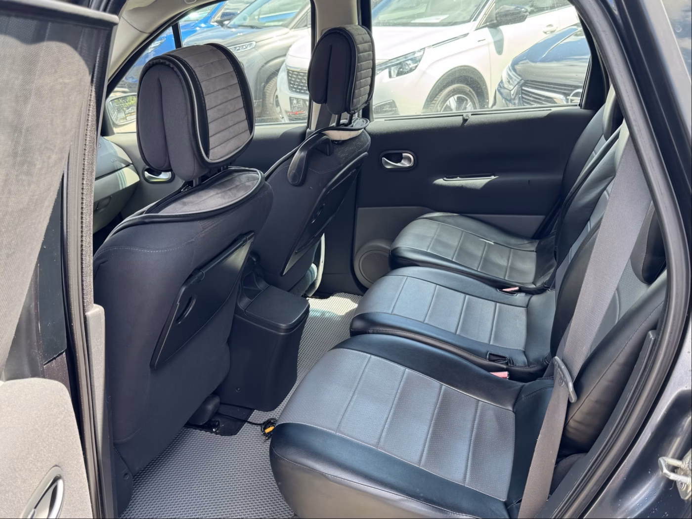 Renault Scenic фото 20