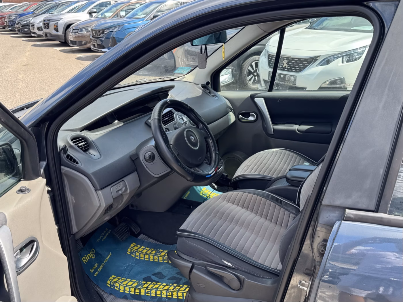 Renault Scenic фото 12