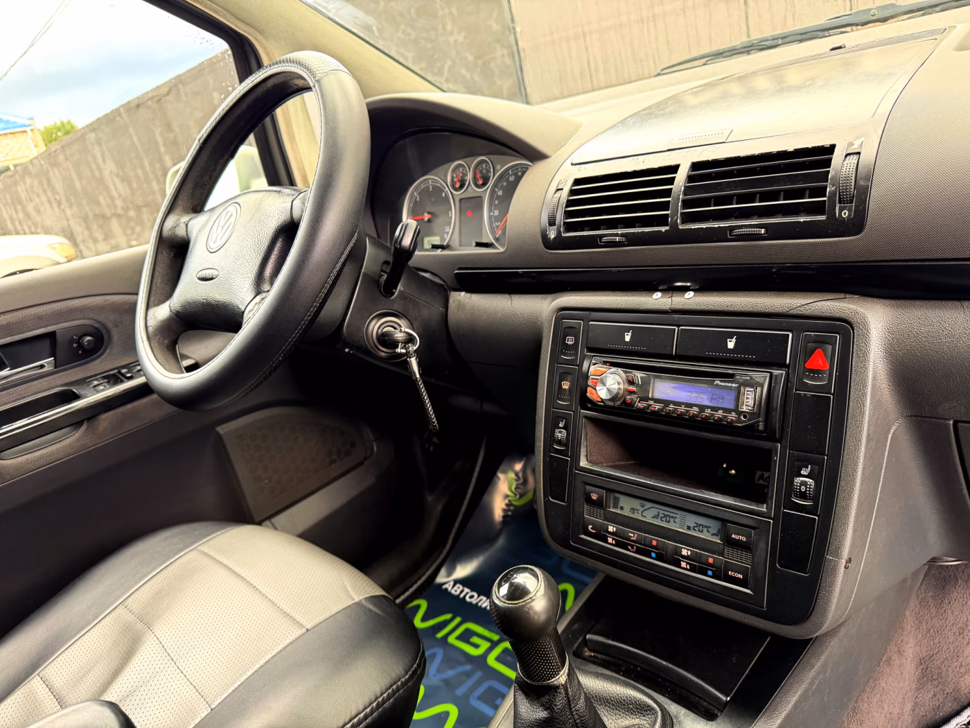 Volkswagen Sharan фото 17