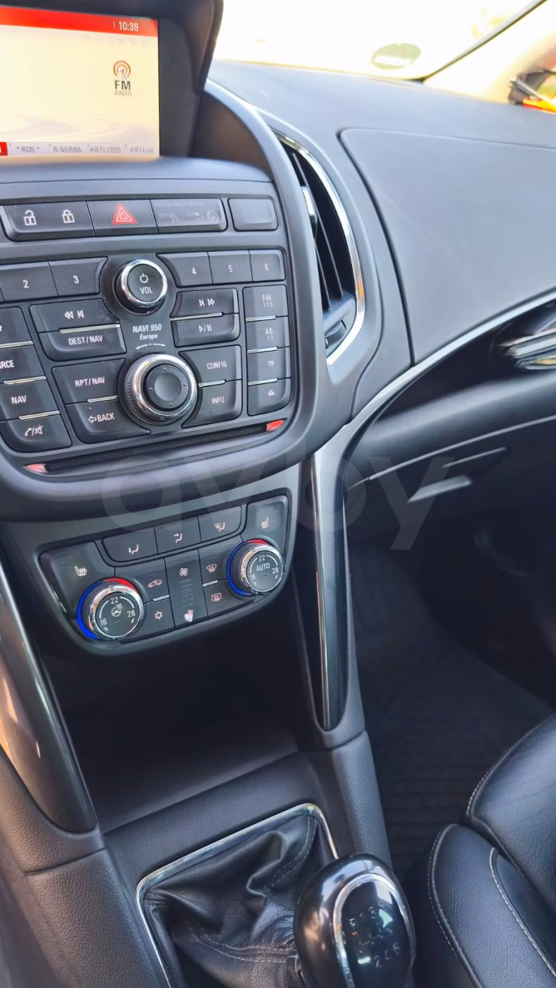 Opel Zafira фото 7