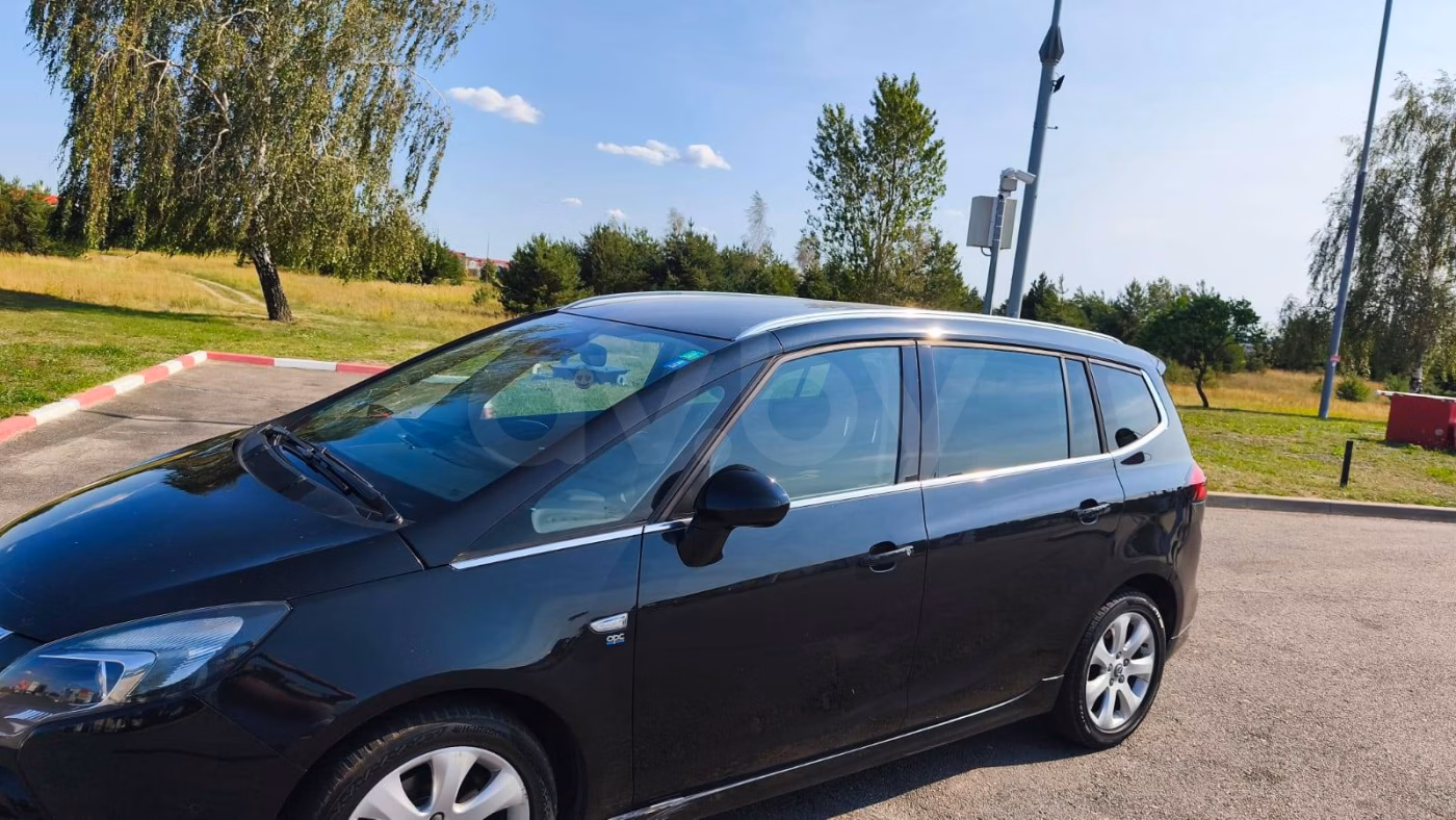 Opel Zafira фото 2