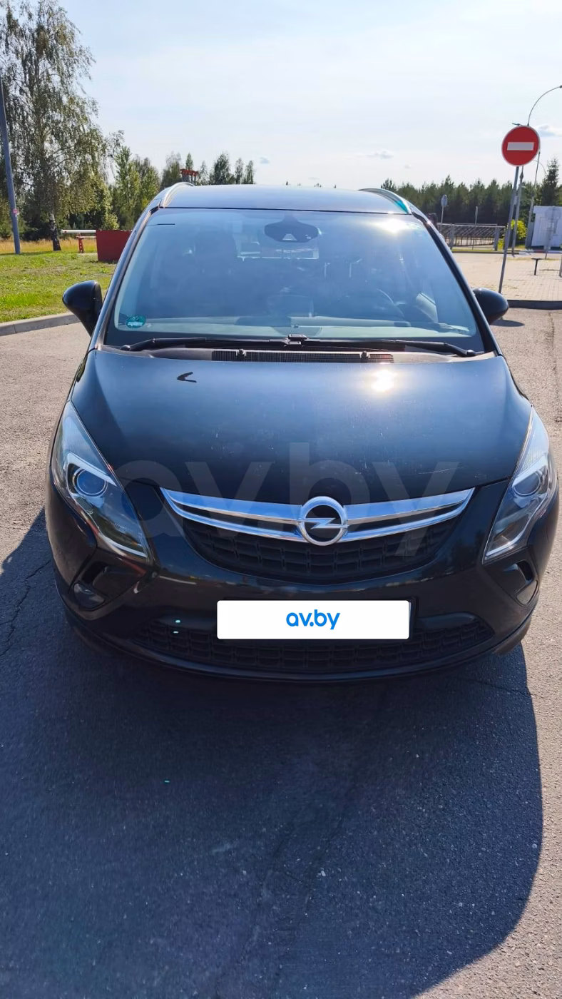 Opel Zafira фото 9