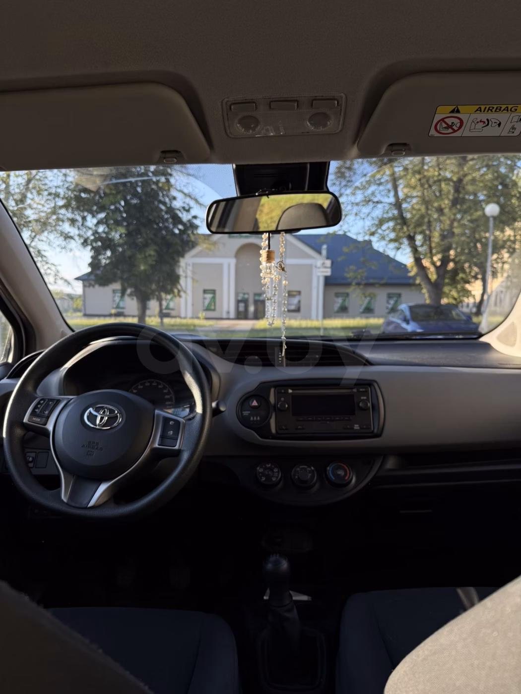 Toyota Yaris фото 7
