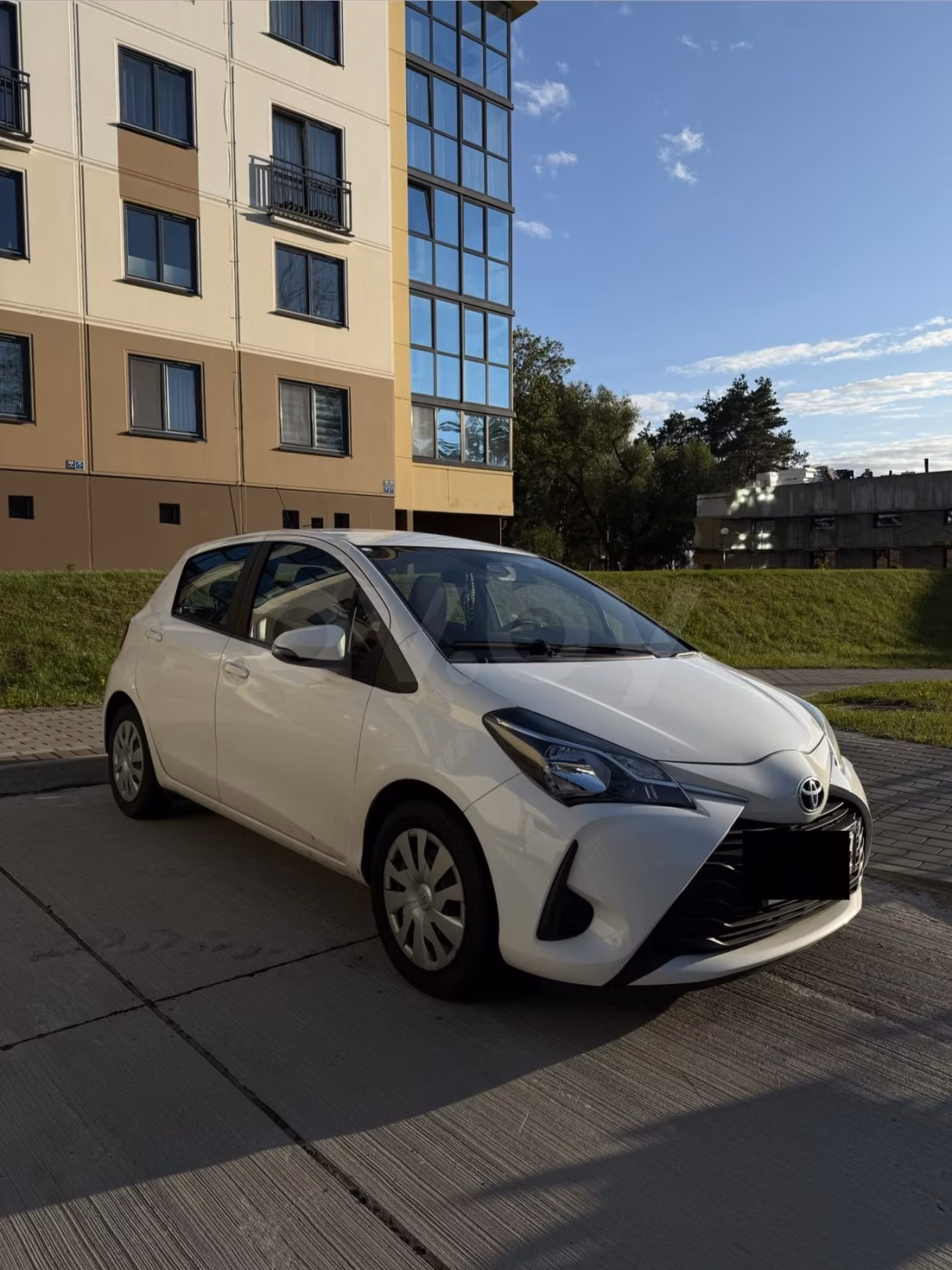 Toyota Yaris фото 4