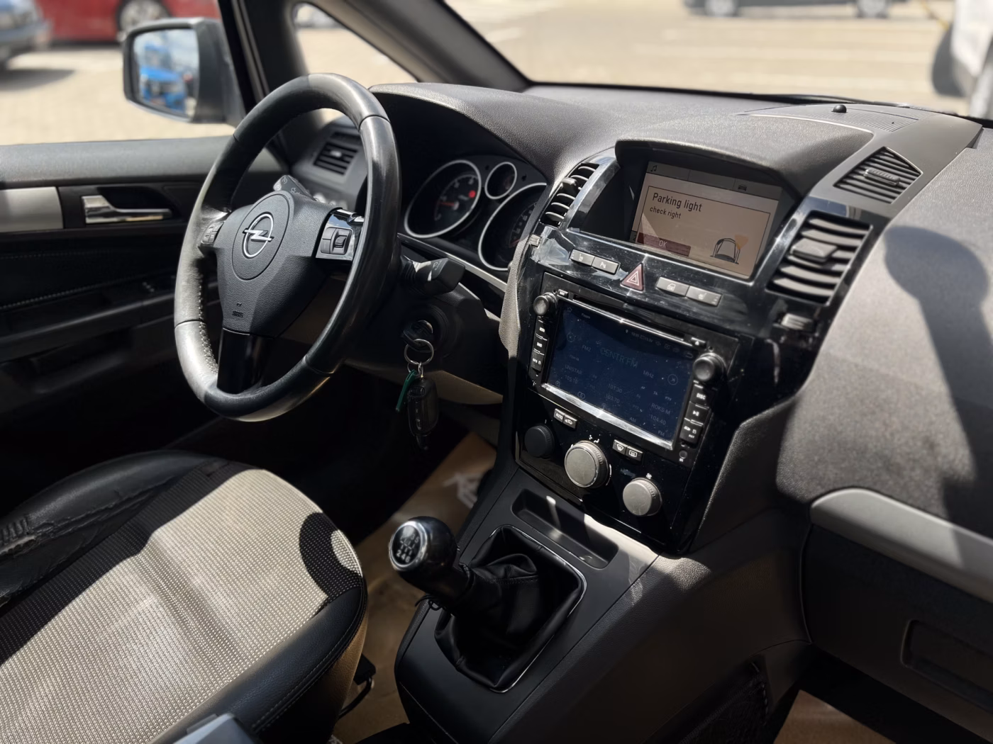 Opel Zafira фото 10
