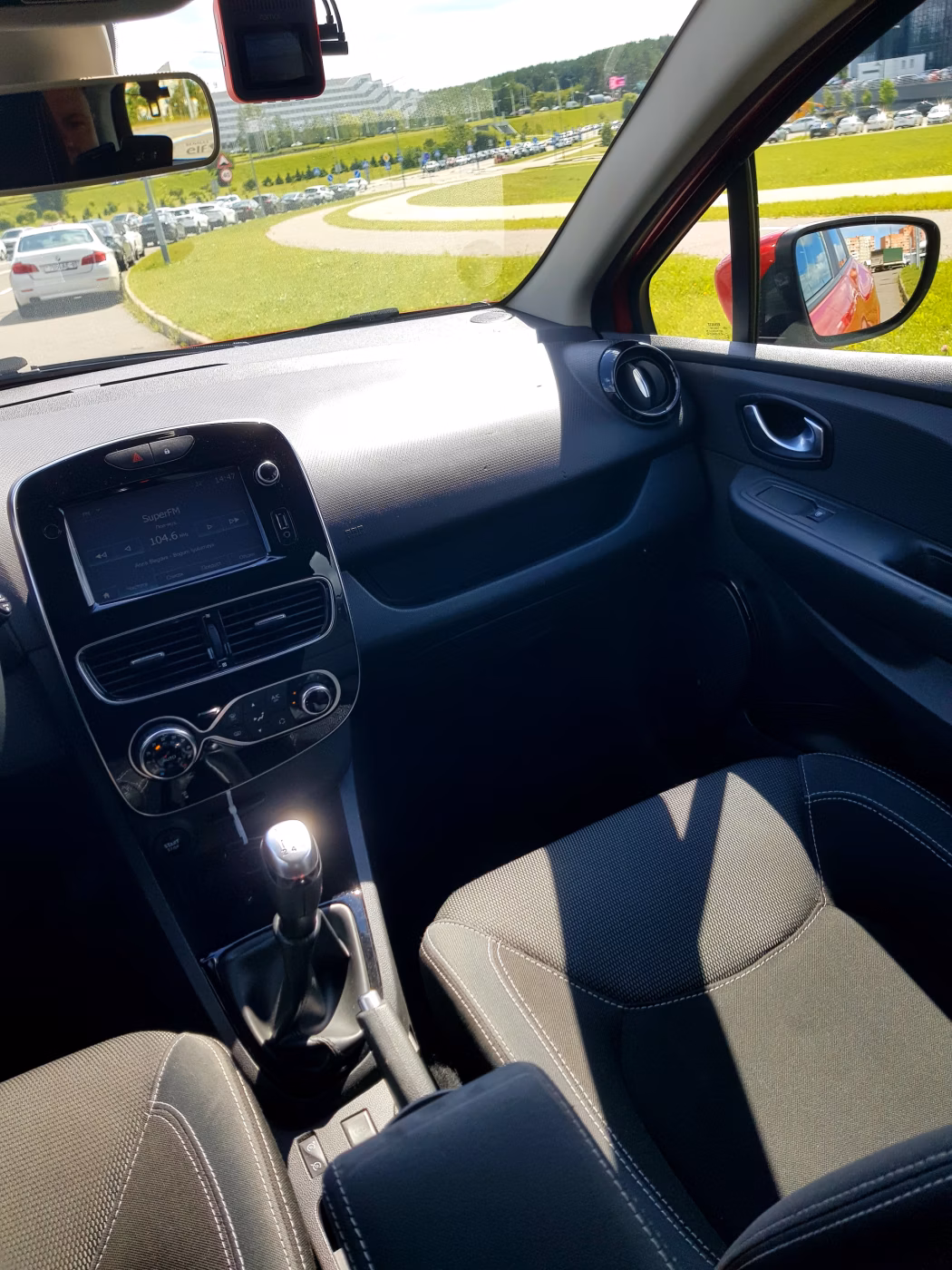 Renault Clio фото 9