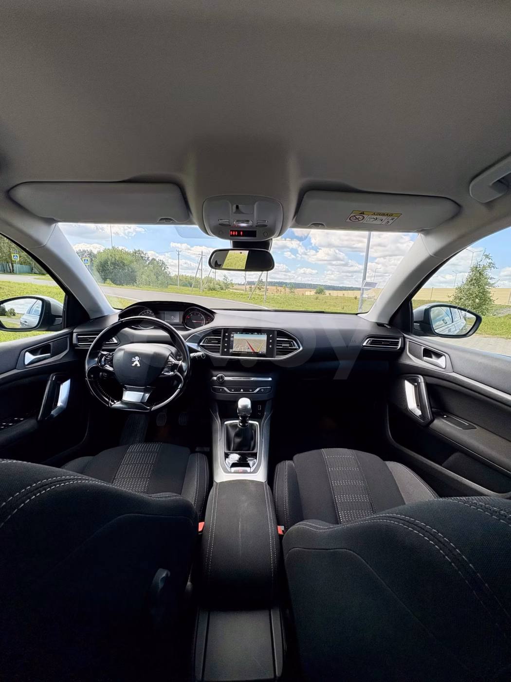Peugeot 308 фото 9