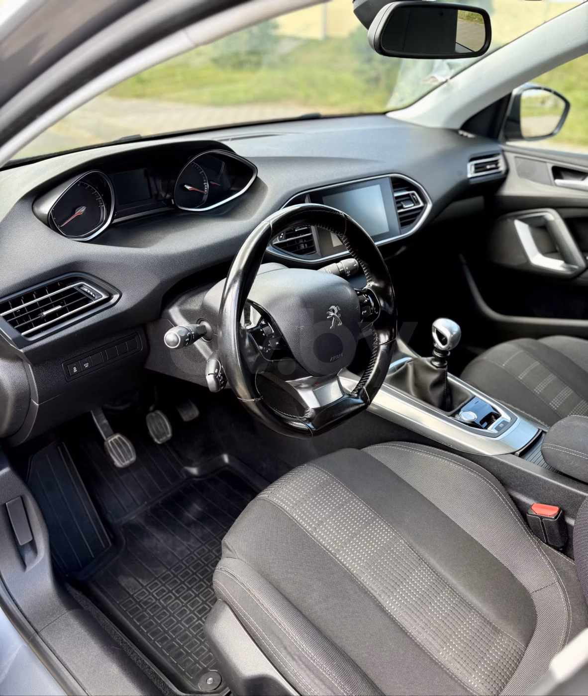 Peugeot 308 фото 11