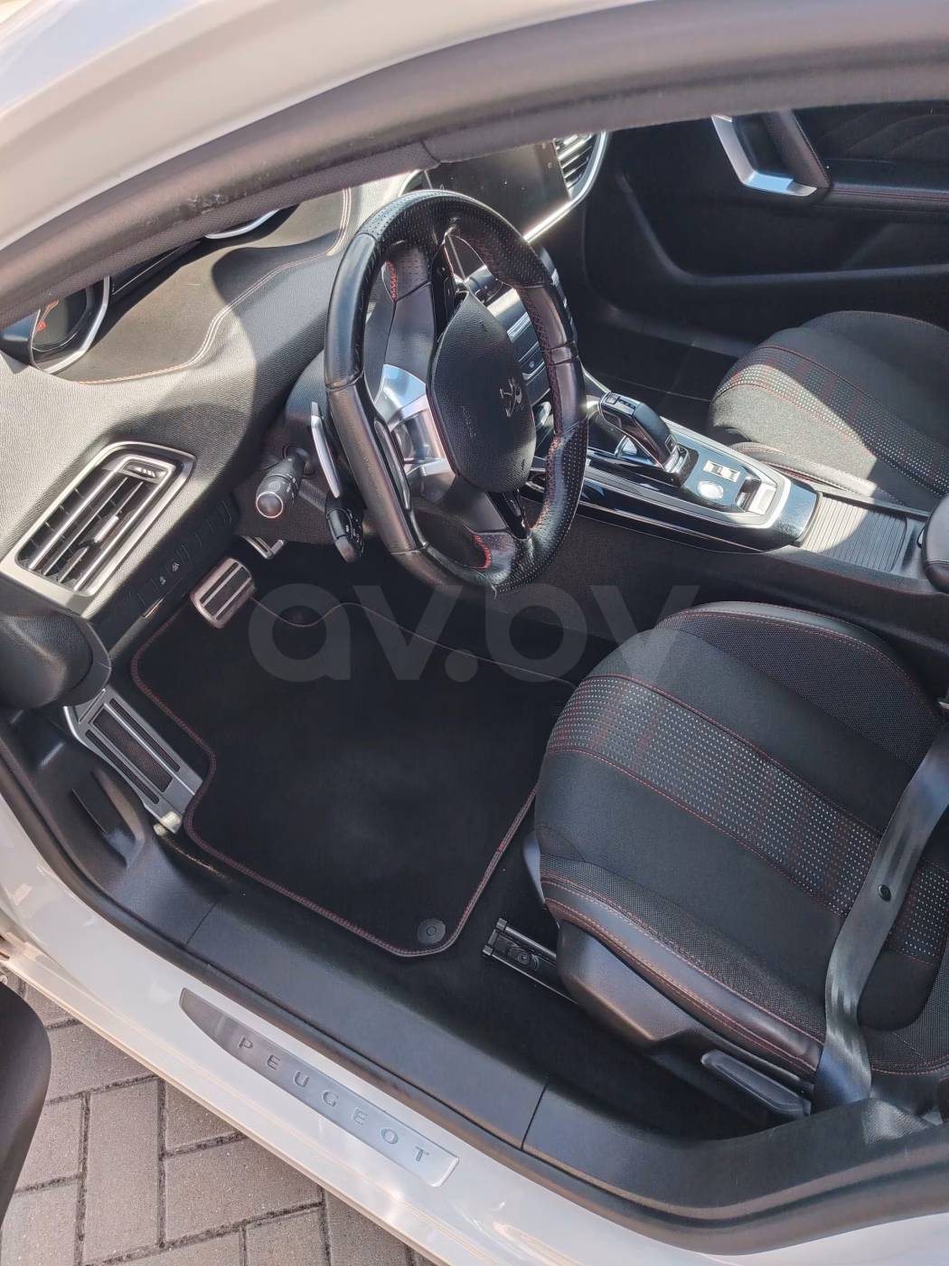 Peugeot 308 фото 6