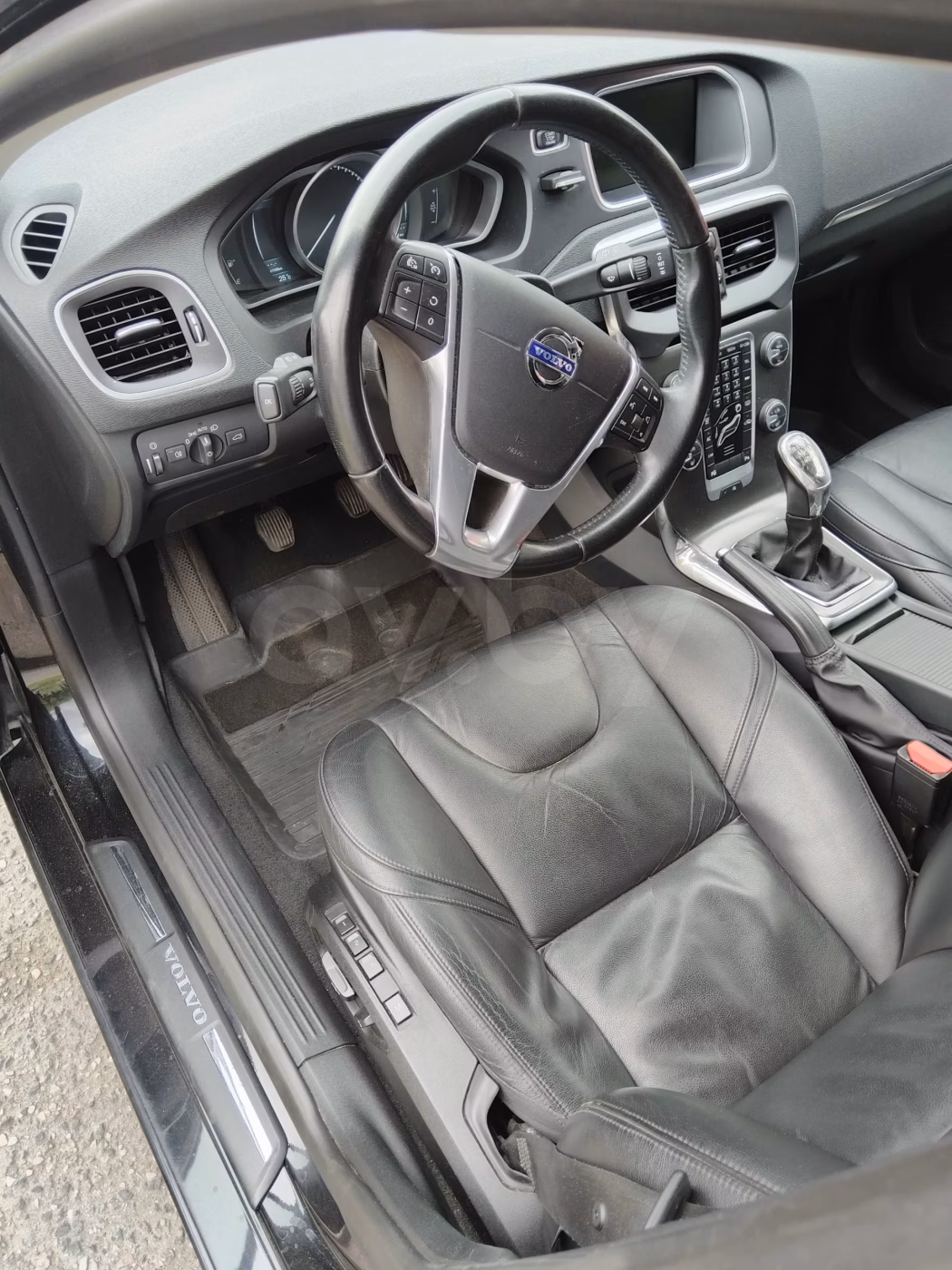 Volvo V40 фото 8