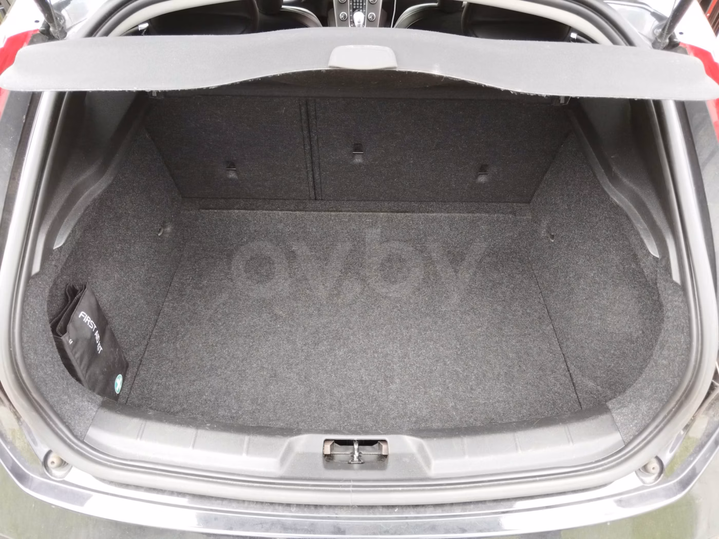 Volvo V40 фото 14