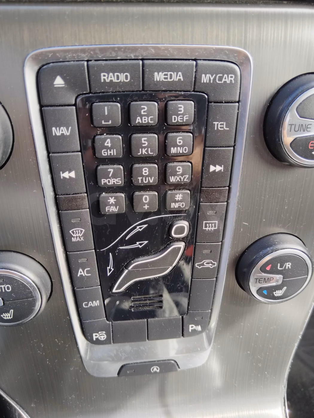 Volvo V40 фото 17