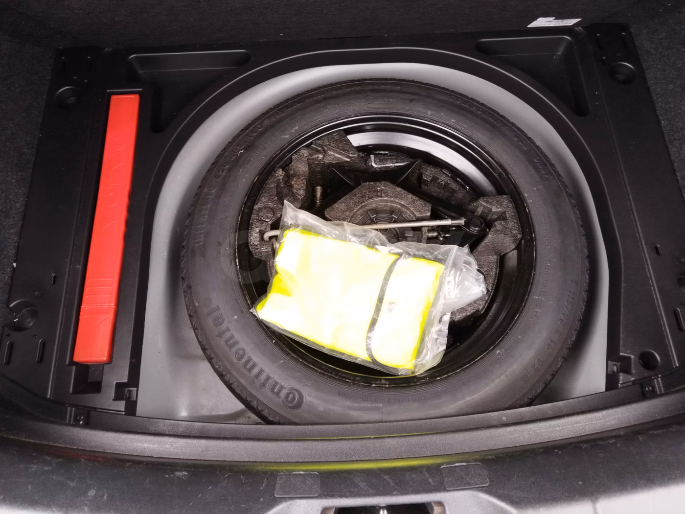 Volvo V40 фото 15