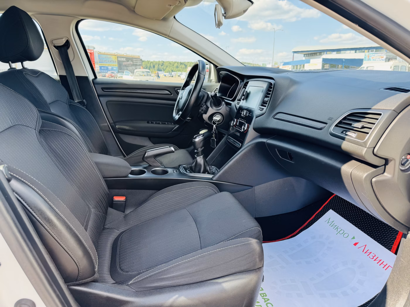 Renault Megane фото 8
