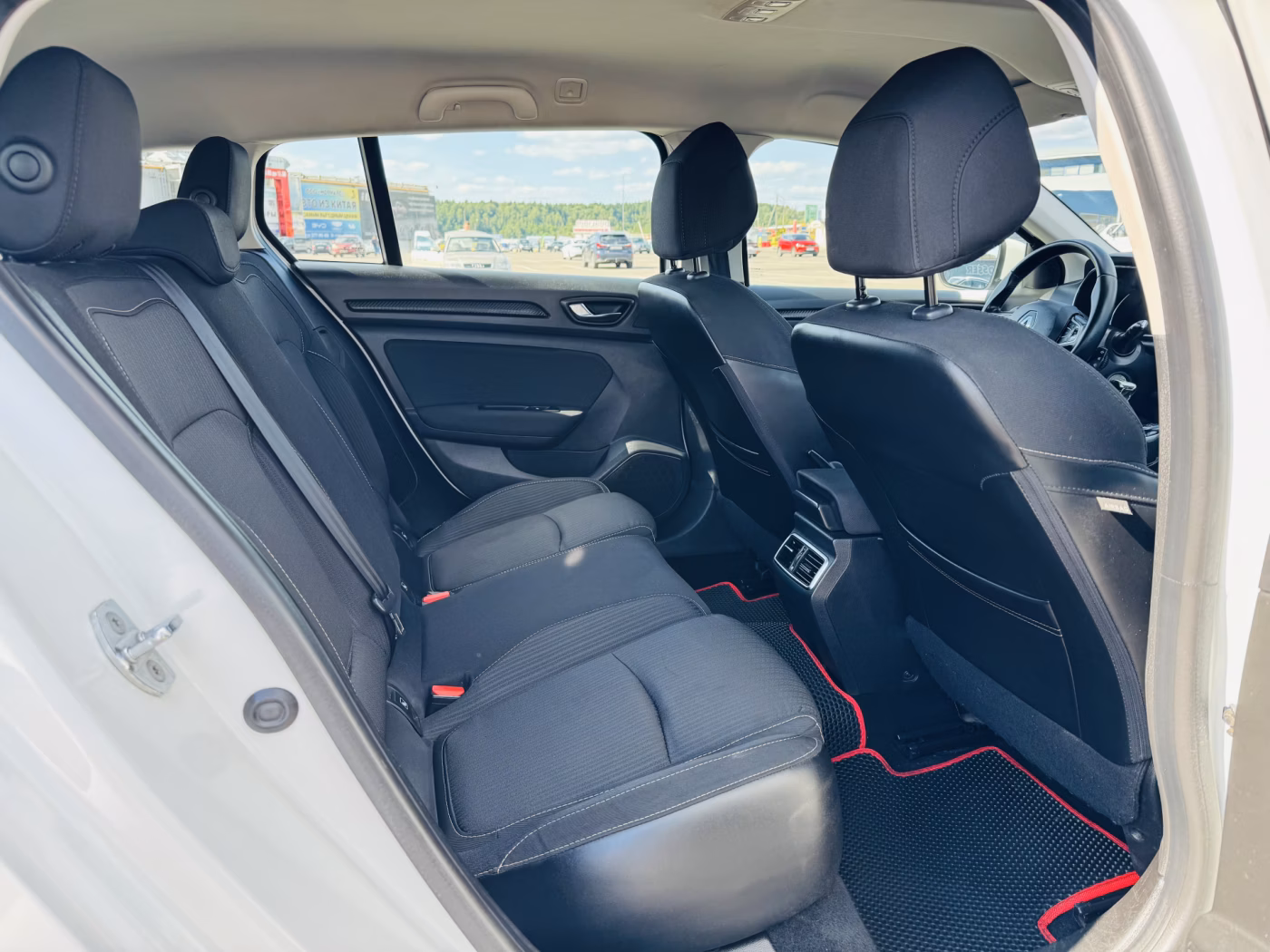 Renault Megane фото 7
