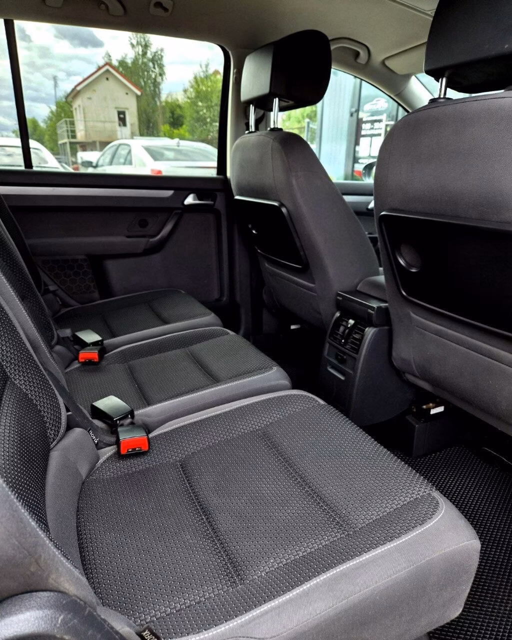 Volkswagen Touran фото 13