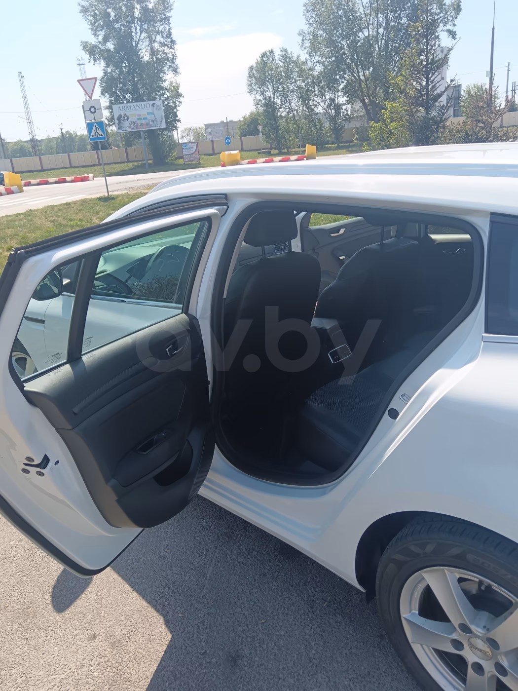 Renault Megane фото 10