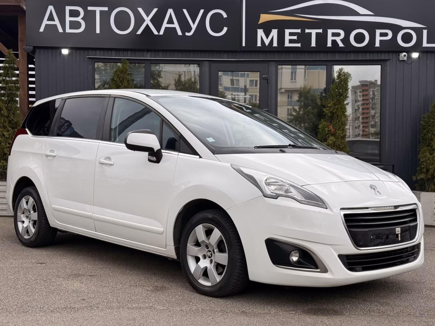 Peugeot 5008