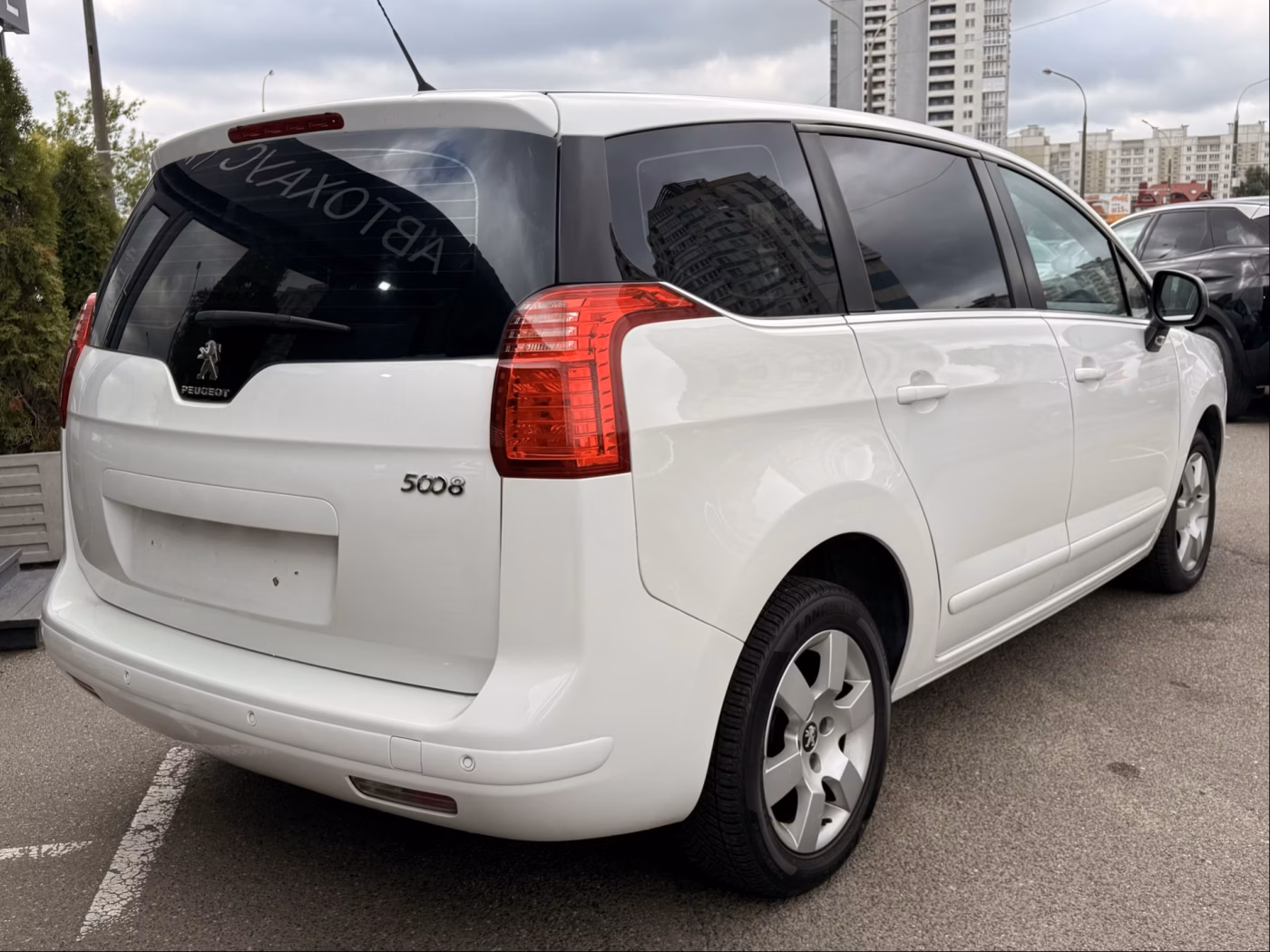 Peugeot 5008 фото 8