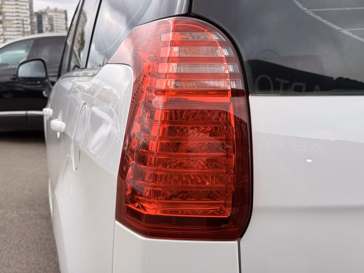 Peugeot 5008 фото 11