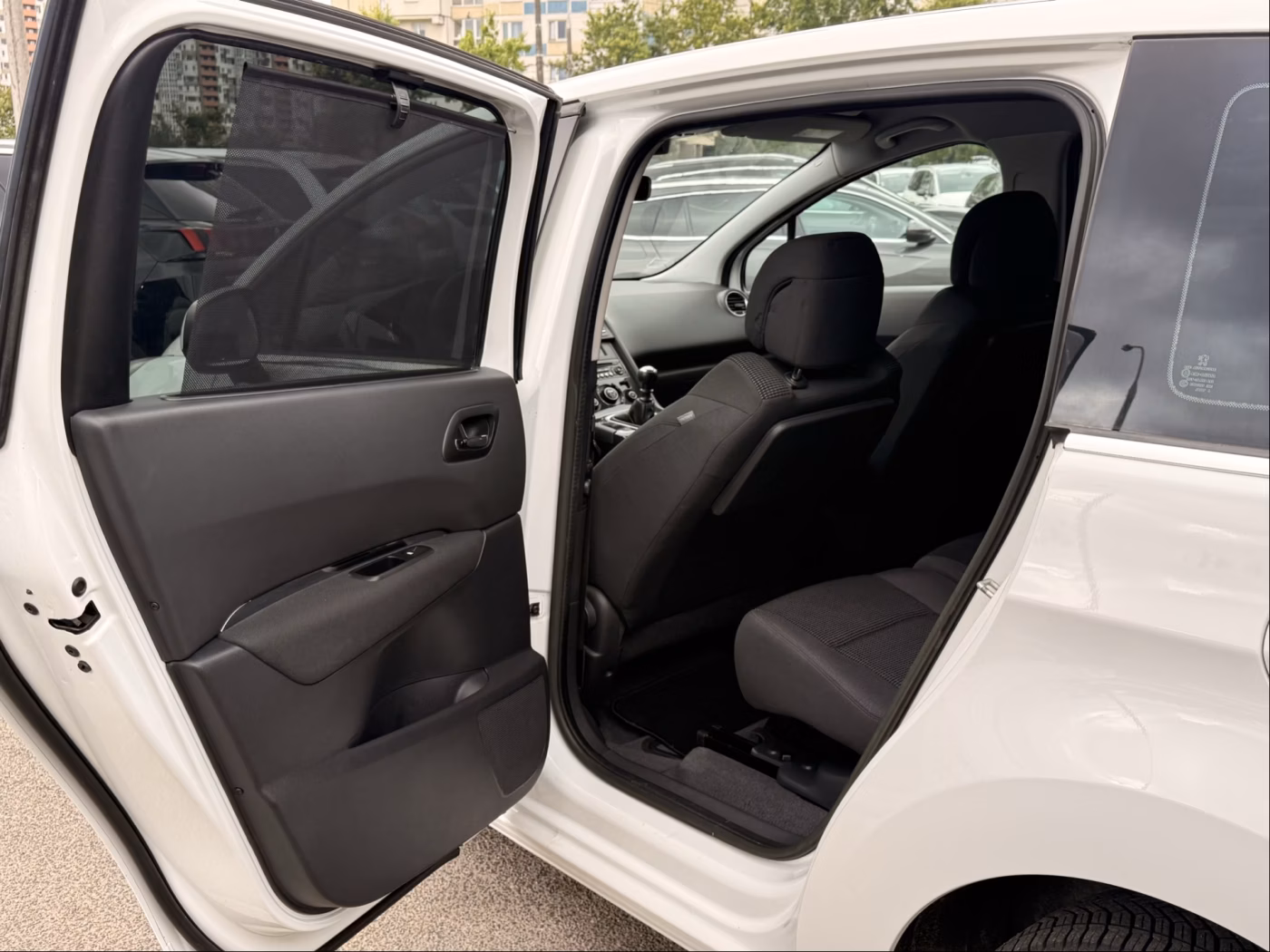 Peugeot 5008 фото 18