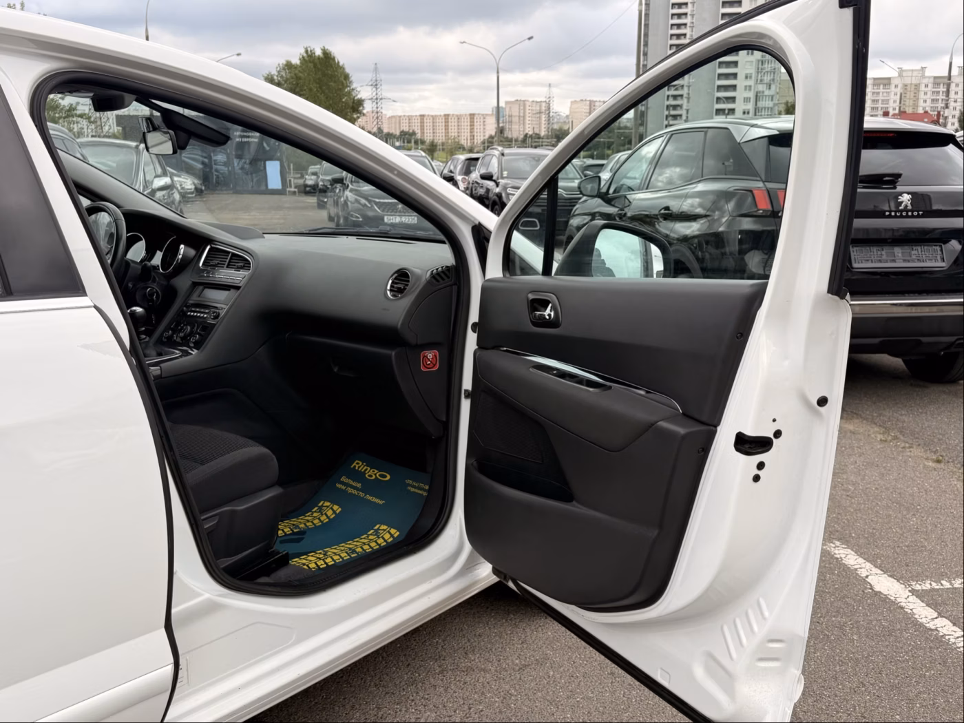 Peugeot 5008 фото 24