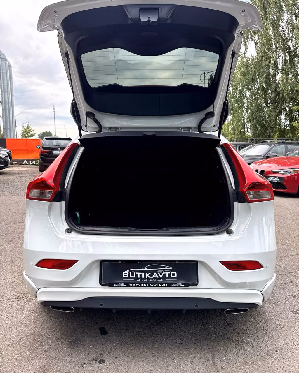 Volvo V40 фото 15