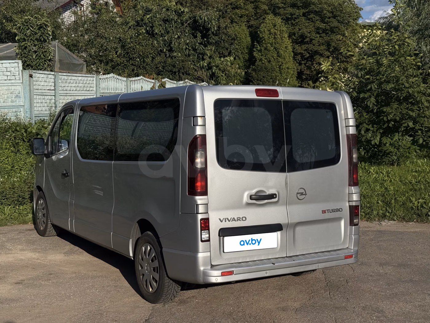 Opel Vivaro фото 7