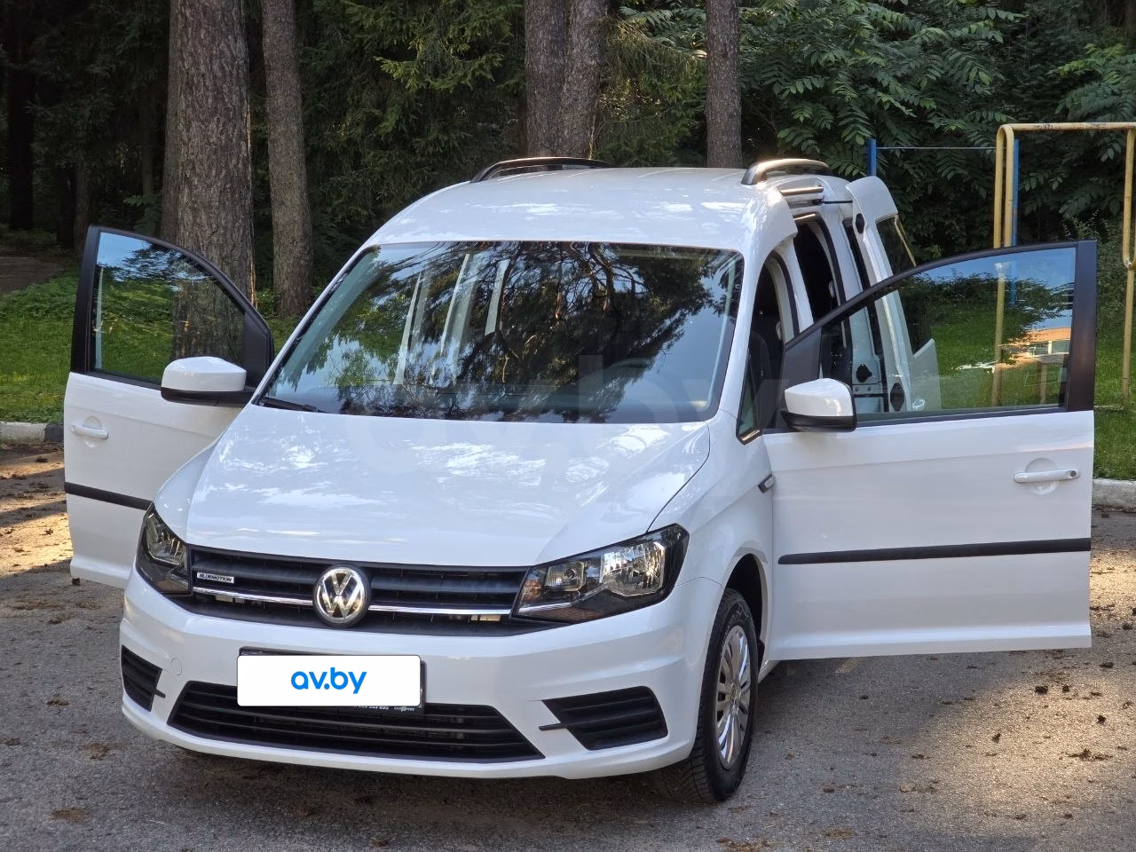 Volkswagen Caddy фото 9