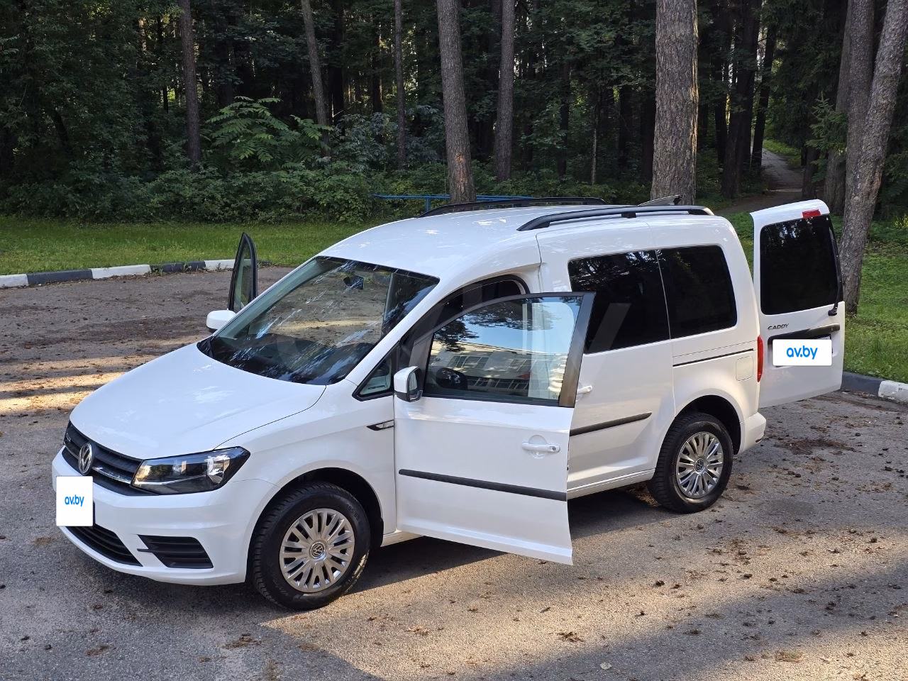 Volkswagen Caddy фото 15