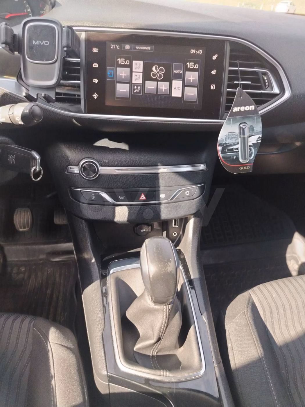 Peugeot 308 фото 6